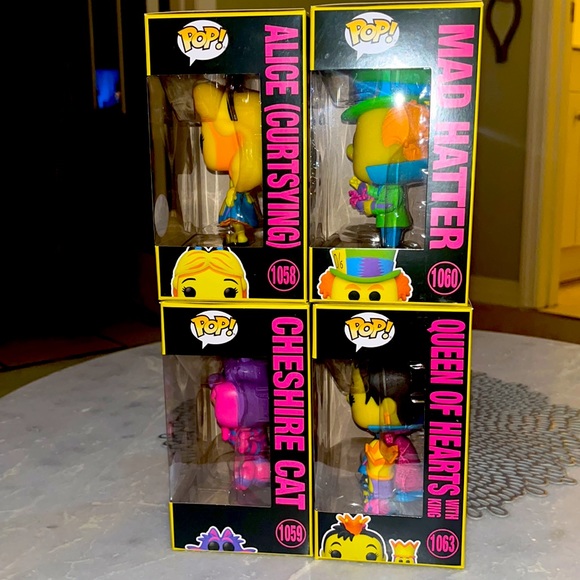 Alice In Wonderland Blacklight Funko Pop Set - Picture 2 of 4